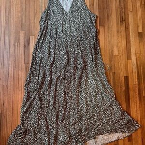 Old Navy Green and White Maxi Dress